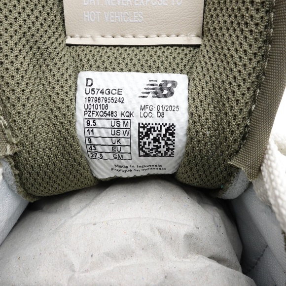 NEW Size 9.5 Men's New Balance 574 Sneakers U574GCE Dark Olivine/Sea Salt - Picture 2 of 7